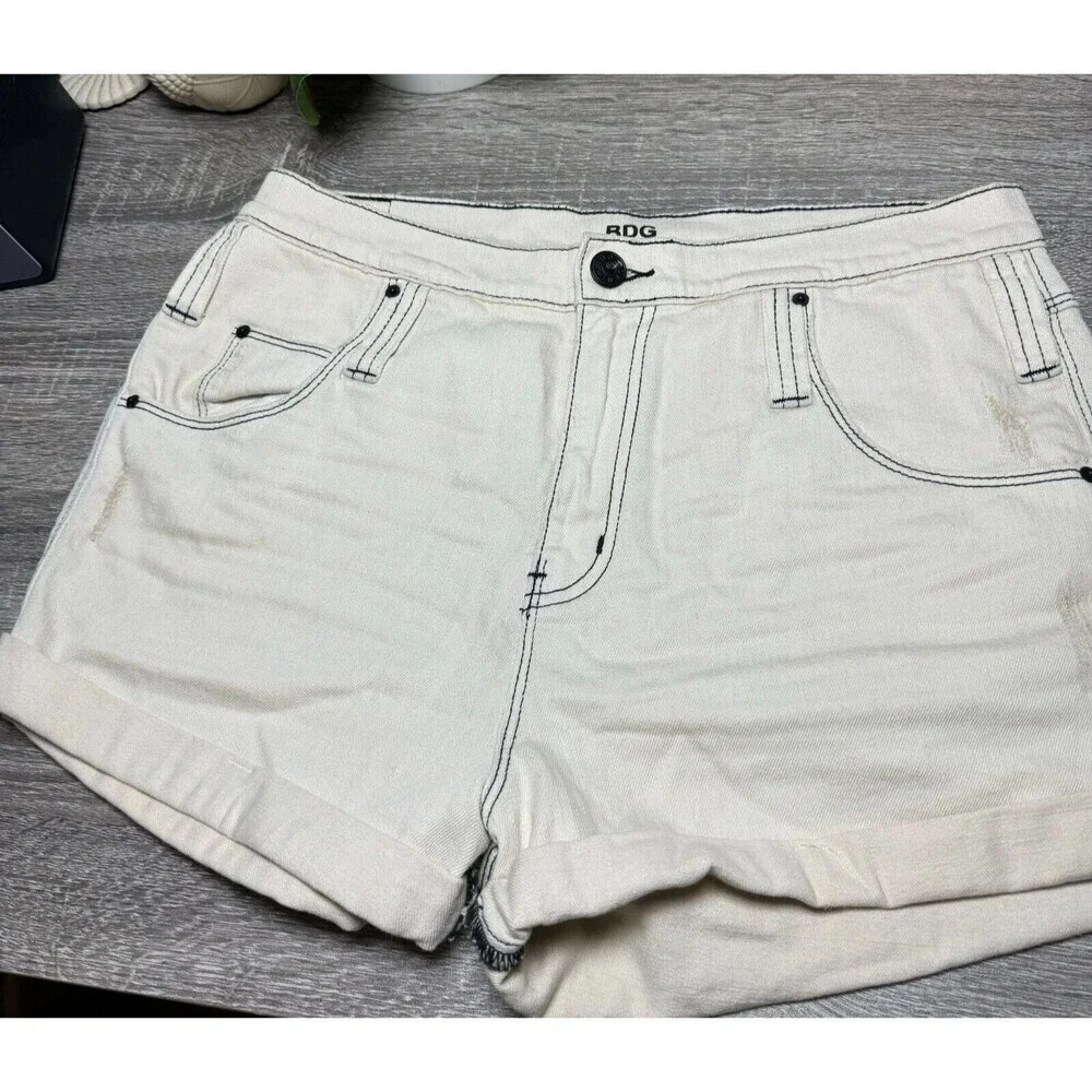 Urban Outfitters BDG High Rise Rolled Cuffed Hem Cream Shorts 3" inseam Size 28